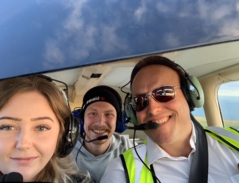 Flying lesson in a PA28