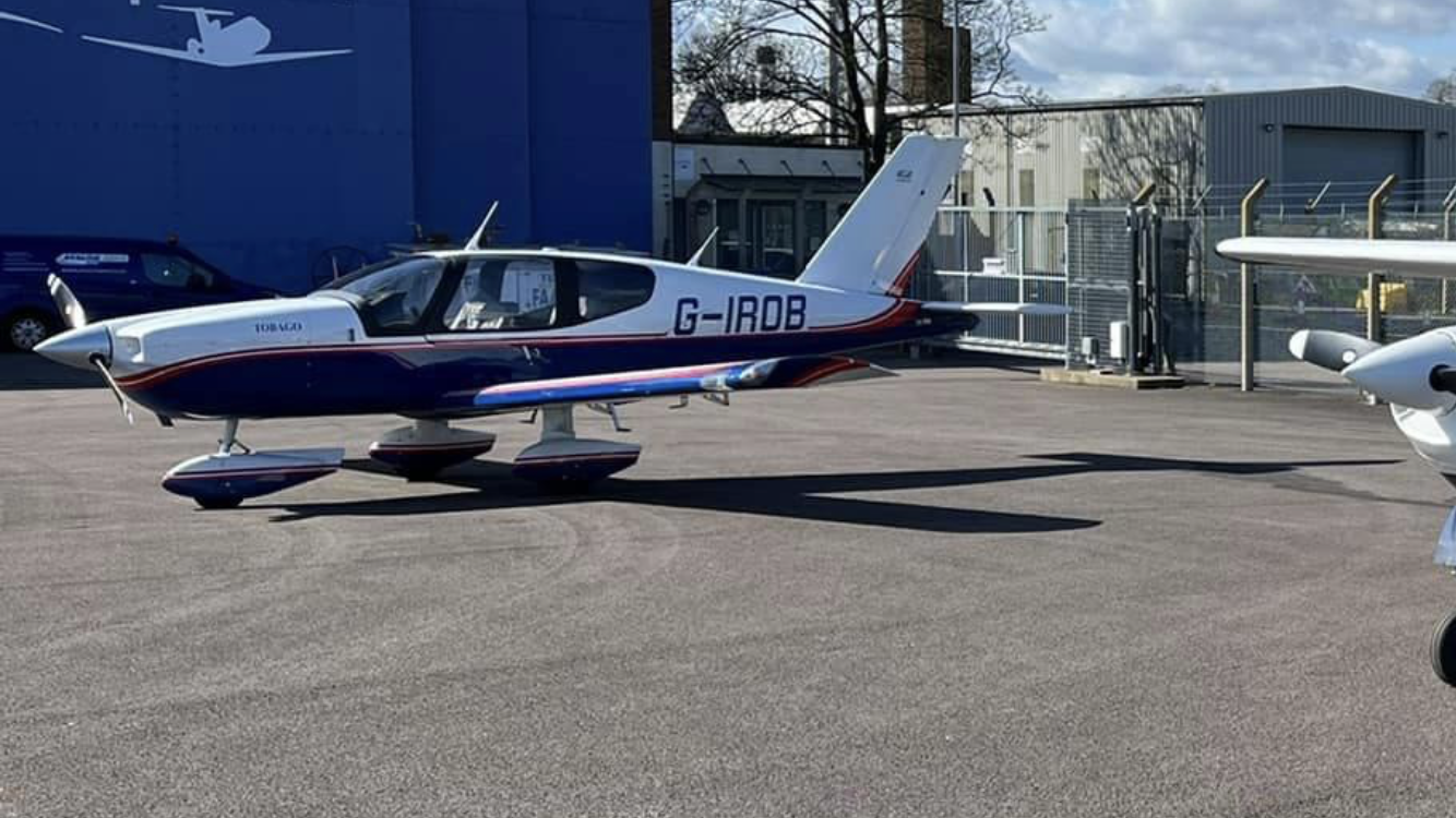 Flying lesson in a SOCATA TB10