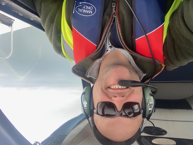 Flying lesson in a PA28 aircraft